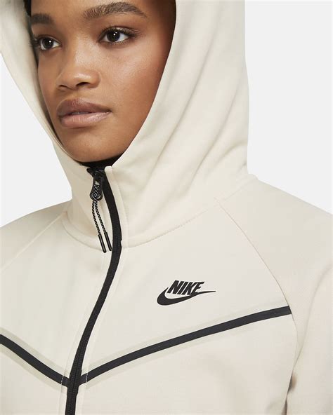 nike tech fleece windrunner women's